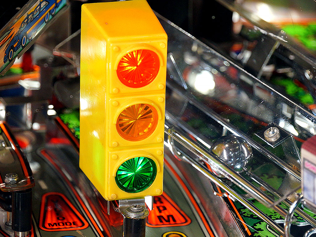 The Getaway Pinball Machine - Traffic Light